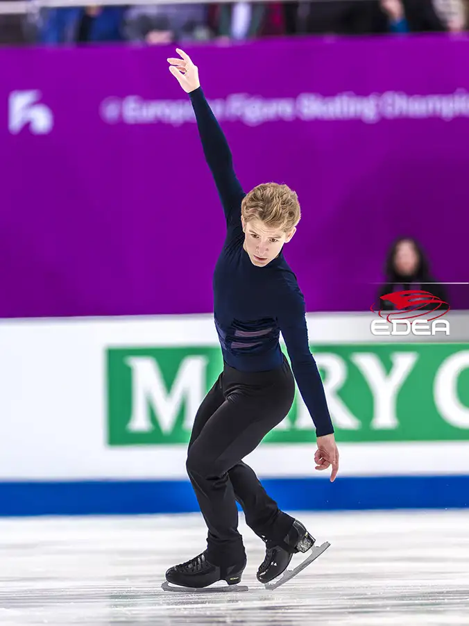Ice Gallery Skates U.S.